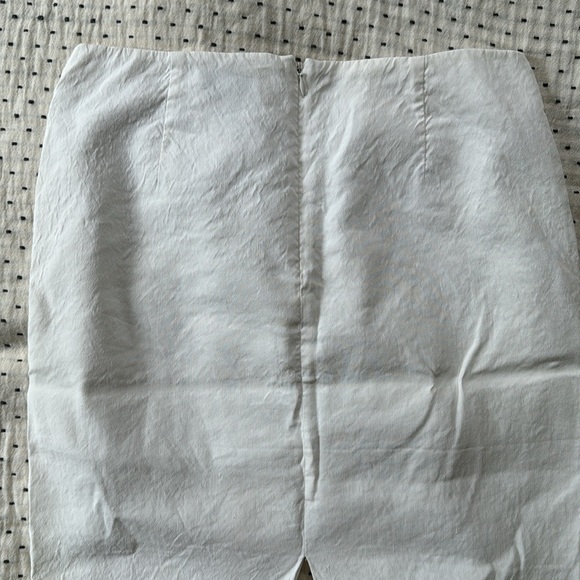 Linen midi skirt with front slit - Picture 3 of 6